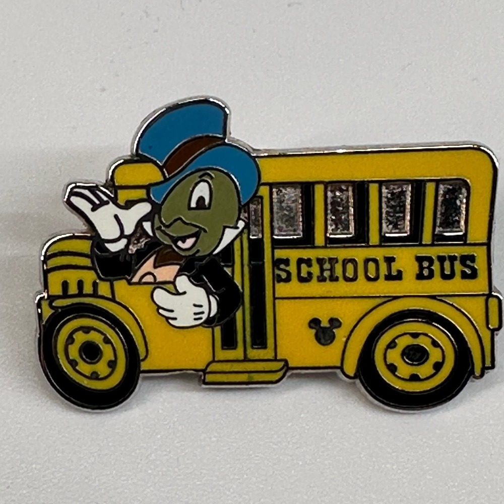 Disney Hidden Mickey Pin JIMINY CRICKET YELLOW SCHOOL BUS Pinocchio Cast Lanyard